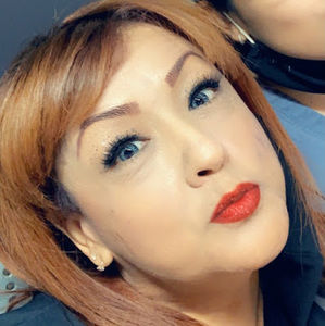 Meet your Posher, Yvette